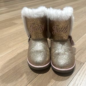 Girls glitter and fur Juicy Couture boots size 2